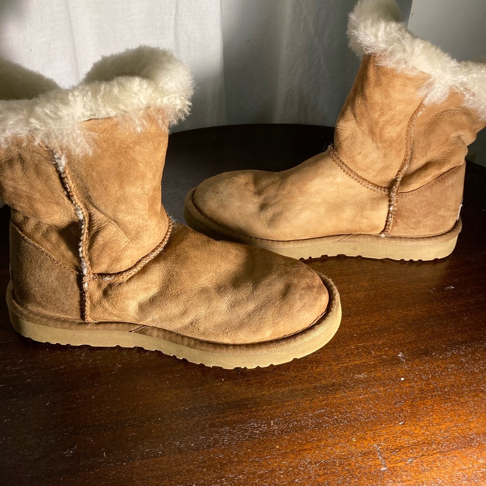 UGG SIZE 8 Bailey boot womens - Picture 7 of 8